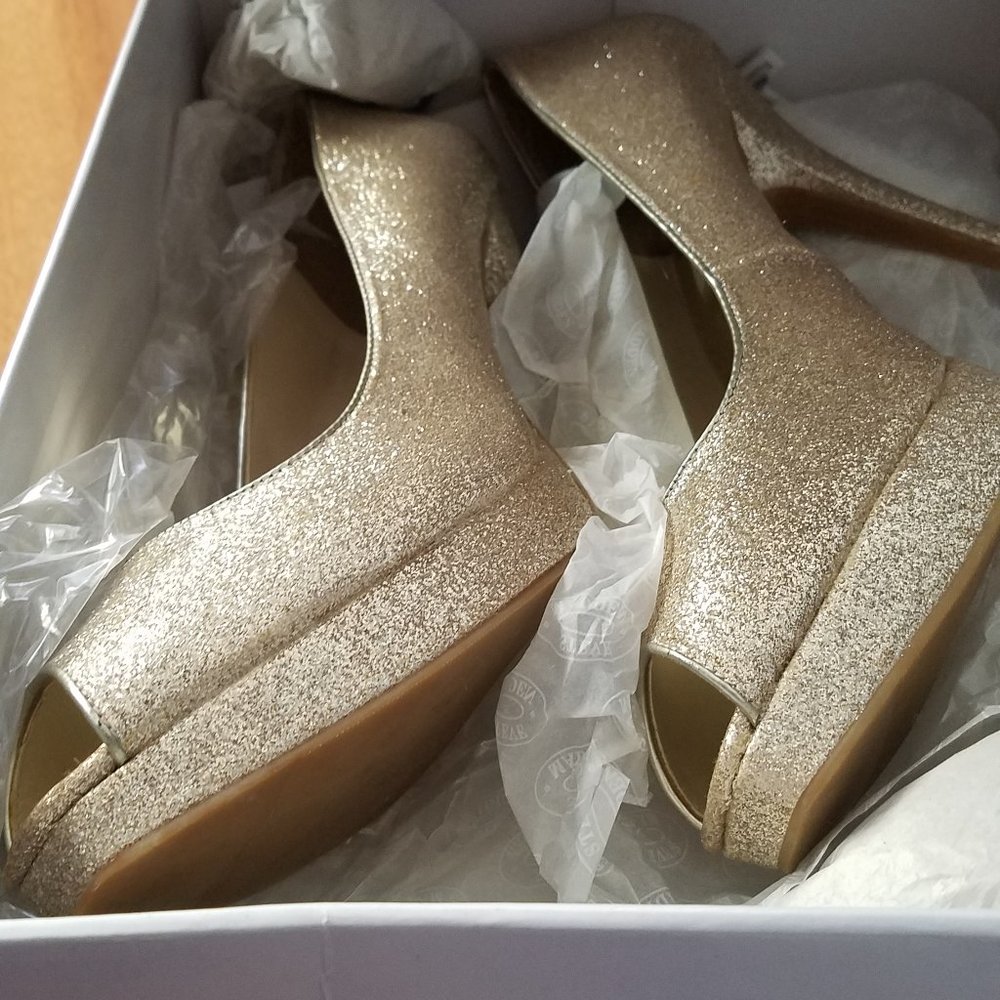 Steve Madden Gold Sparkly Stiletto Open-Toe Shoes